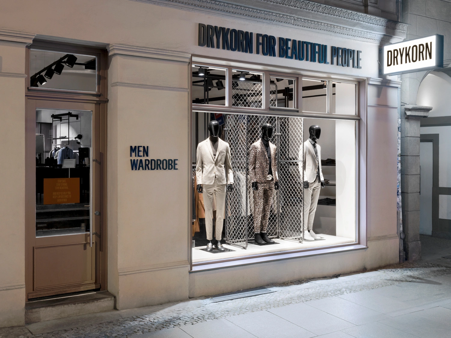 Store-Berlin-outside